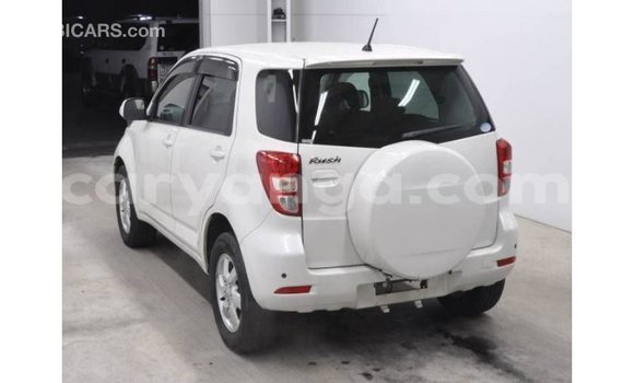 Nunua Imported Toyota Rush White Gari ndani ya Import - Dubai nchini Malawi Nunua Imported Toyota Rush White Gari ndani ya Import - Dubai nchini Malawi