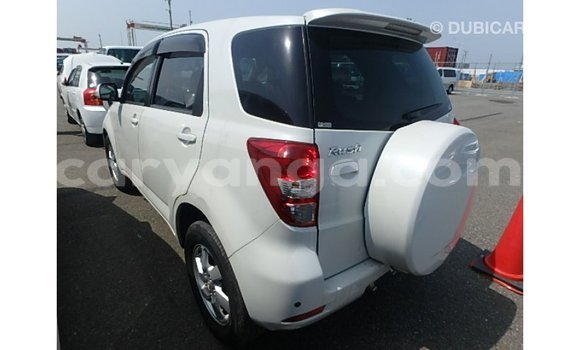 Nunua Imported Toyota Rush White Gari ndani ya Import - Dubai nchini Malawi Nunua Imported Toyota Rush White Gari ndani ya Import - Dubai nchini Malawi