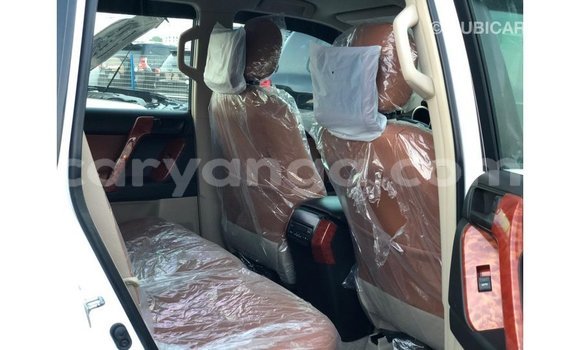 Nunua Imported Toyota Prado White Gari ndani ya Import - Dubai nchini Malawi Nunua Imported Toyota Prado White Gari ndani ya Import - Dubai nchini Malawi