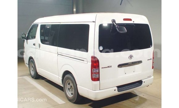 Acheter Import Voiture Toyota Hiace Blanc à Import - Dubai, Malawi Acheter Import Voiture Toyota Hiace Blanc à Import - Dubai, Malawi