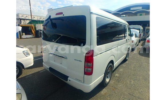 Acheter Import Voiture Toyota Hiace Blanc à Import - Dubai, Malawi Acheter Import Voiture Toyota Hiace Blanc à Import - Dubai, Malawi