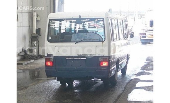Nunua Imported Toyota Coaster White Gari ndani ya Import - Dubai nchini Malawi Nunua Imported Toyota Coaster White Gari ndani ya Import - Dubai nchini Malawi
