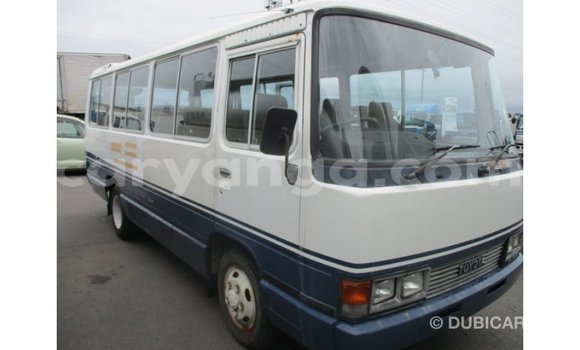 Nunua Imported Toyota Coaster White Gari ndani ya Import - Dubai nchini Malawi Nunua Imported Toyota Coaster White Gari ndani ya Import - Dubai nchini Malawi