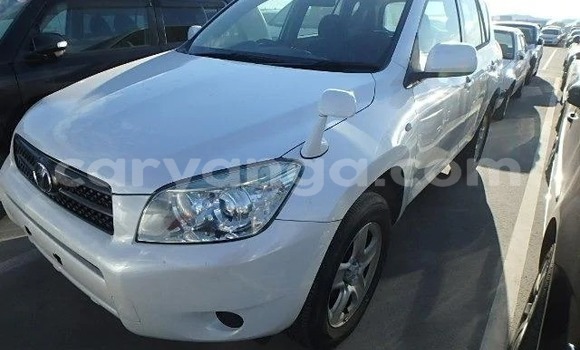 Buy Import Toyota RAV4 White Car in Blantyre in Malawi