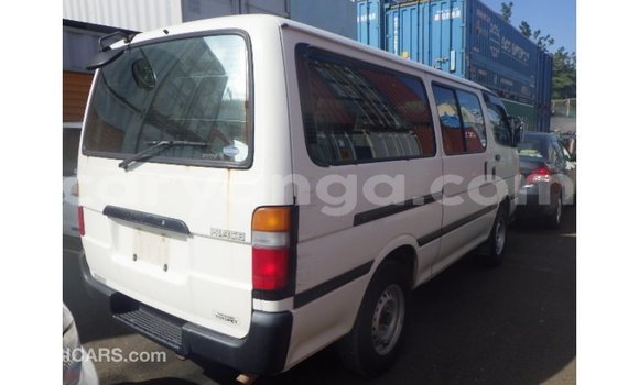 Acheter Import Voiture Toyota Hiace Blanc à Import - Dubai, Malawi Acheter Import Voiture Toyota Hiace Blanc à Import - Dubai, Malawi