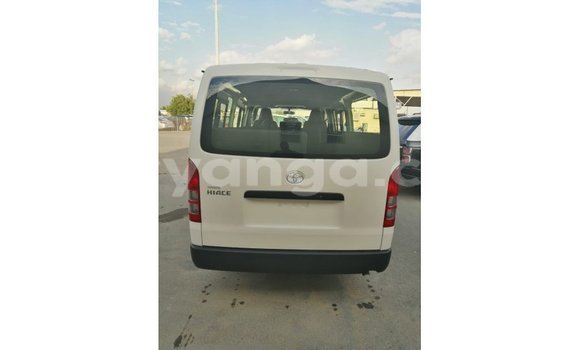 Nunua Imported Toyota Hiace White Gari ndani ya Import - Dubai nchini Malawi Nunua Imported Toyota Hiace White Gari ndani ya Import - Dubai nchini Malawi