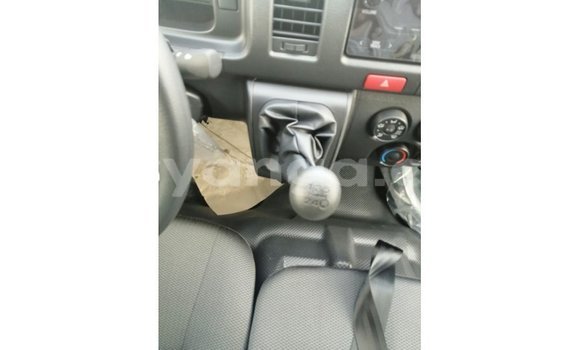 Nunua Imported Toyota Hiace White Gari ndani ya Import - Dubai nchini Malawi Nunua Imported Toyota Hiace White Gari ndani ya Import - Dubai nchini Malawi