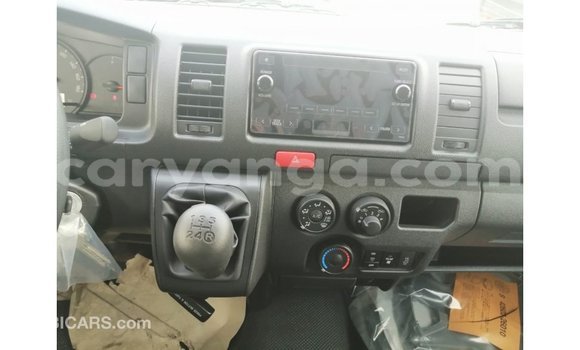 Nunua Imported Toyota Hiace White Gari ndani ya Import - Dubai nchini Malawi Nunua Imported Toyota Hiace White Gari ndani ya Import - Dubai nchini Malawi