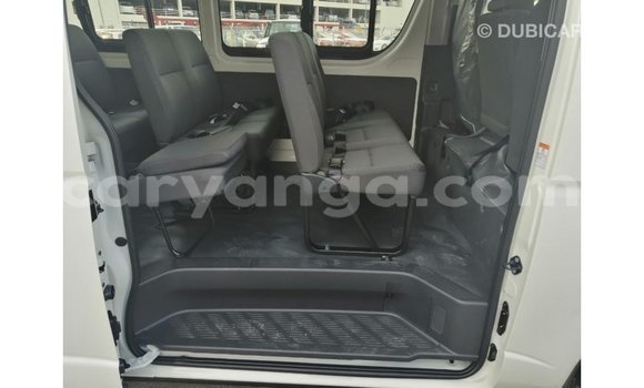 Nunua Imported Toyota Hiace White Gari ndani ya Import - Dubai nchini Malawi Nunua Imported Toyota Hiace White Gari ndani ya Import - Dubai nchini Malawi
