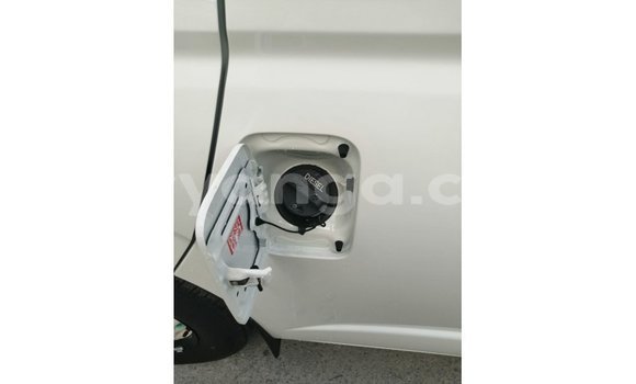 Nunua Imported Toyota Hiace White Gari ndani ya Import - Dubai nchini Malawi Nunua Imported Toyota Hiace White Gari ndani ya Import - Dubai nchini Malawi