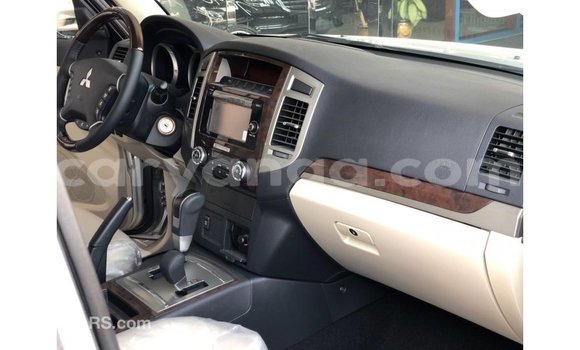 Nunua Imported Mitsubishi Pajero Other Gari ndani ya Import - Dubai nchini Malawi Nunua Imported Mitsubishi Pajero Other Gari ndani ya Import - Dubai nchini Malawi