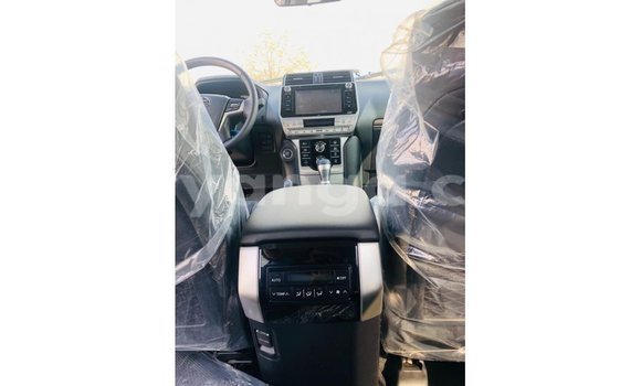 Nunua Imported Toyota Prado Brown Gari ndani ya Import - Dubai nchini Malawi Nunua Imported Toyota Prado Brown Gari ndani ya Import - Dubai nchini Malawi