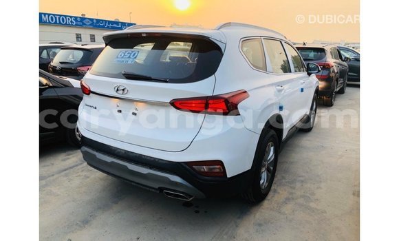 Nunua Imported Hyundai Santa Fe White Gari ndani ya Import - Dubai nchini Malawi Nunua Imported Hyundai Santa Fe White Gari ndani ya Import - Dubai nchini Malawi