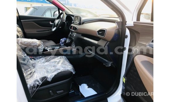 Nunua Imported Hyundai Santa Fe White Gari ndani ya Import - Dubai nchini Malawi Nunua Imported Hyundai Santa Fe White Gari ndani ya Import - Dubai nchini Malawi