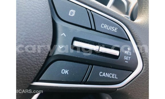 Nunua Imported Hyundai Santa Fe White Gari ndani ya Import - Dubai nchini Malawi Nunua Imported Hyundai Santa Fe White Gari ndani ya Import - Dubai nchini Malawi