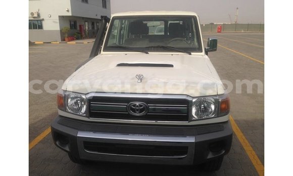 Buy Import Toyota Land Cruiser White Car in Import - Dubai in Malawi Buy Import Toyota Land Cruiser White Car in Import - Dubai in Malawi