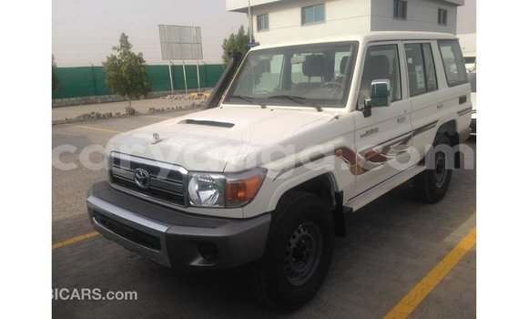 Buy Import Toyota Land Cruiser White Car in Import - Dubai in Malawi Buy Import Toyota Land Cruiser White Car in Import - Dubai in Malawi