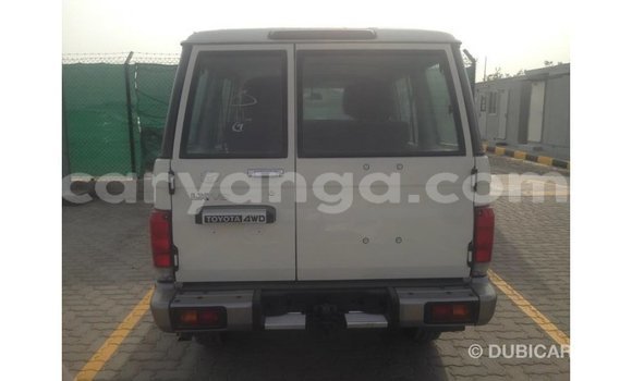 Buy Import Toyota Land Cruiser White Car in Import - Dubai in Malawi Buy Import Toyota Land Cruiser White Car in Import - Dubai in Malawi