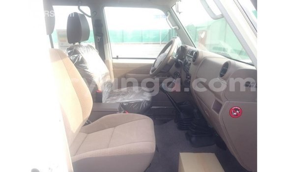Buy Import Toyota Land Cruiser White Car in Import - Dubai in Malawi Buy Import Toyota Land Cruiser White Car in Import - Dubai in Malawi