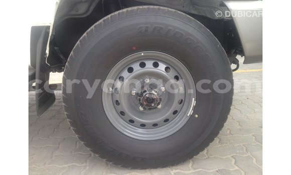 Buy Import Toyota Land Cruiser White Car in Import - Dubai in Malawi Buy Import Toyota Land Cruiser White Car in Import - Dubai in Malawi