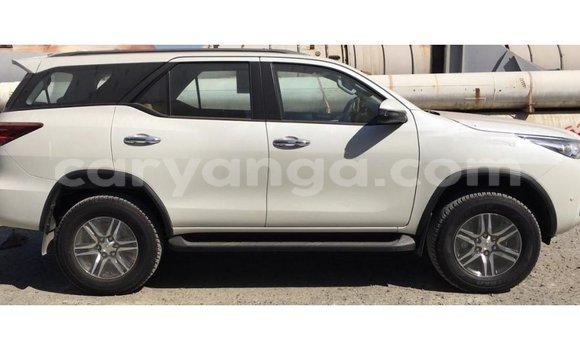 Buy Import Toyota Fortuner White Car in Import - Dubai in Malawi Buy Import Toyota Fortuner White Car in Import - Dubai in Malawi