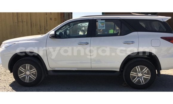Buy Import Toyota Fortuner White Car in Import - Dubai in Malawi Buy Import Toyota Fortuner White Car in Import - Dubai in Malawi