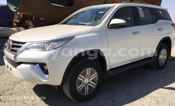 Buy Import Toyota Fortuner White Car in Import - Dubai in Malawi Buy Import Toyota Fortuner White Car in Import - Dubai in Malawi