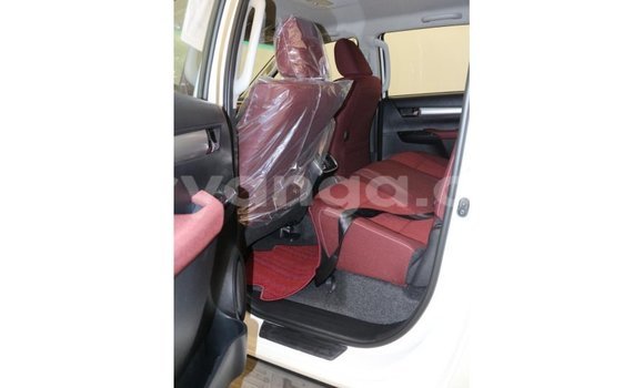 Buy Import Toyota Hilux White Car in Import - Dubai in Malawi Buy Import Toyota Hilux White Car in Import - Dubai in Malawi