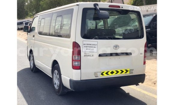 Acheter Import Voiture Toyota Hiace Blanc à Import - Dubai, Malawi Acheter Import Voiture Toyota Hiace Blanc à Import - Dubai, Malawi