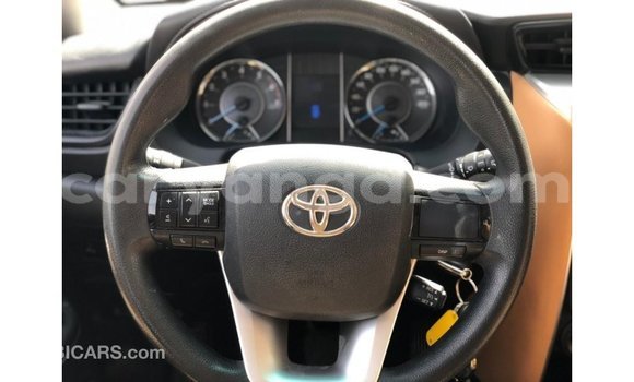 Nunua Imported Toyota Fortuner White Gari ndani ya Import - Dubai nchini Malawi Nunua Imported Toyota Fortuner White Gari ndani ya Import - Dubai nchini Malawi