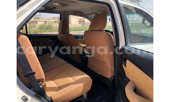 Nunua Imported Toyota Fortuner White Gari ndani ya Import - Dubai nchini Malawi Nunua Imported Toyota Fortuner White Gari ndani ya Import - Dubai nchini Malawi