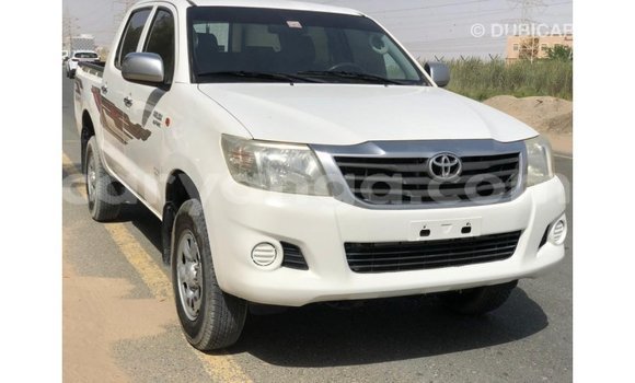 Nunua Imported Toyota Hilux White Gari ndani ya Import - Dubai nchini Malawi Nunua Imported Toyota Hilux White Gari ndani ya Import - Dubai nchini Malawi