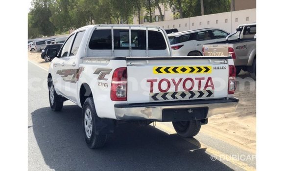 Nunua Imported Toyota Hilux White Gari ndani ya Import - Dubai nchini Malawi Nunua Imported Toyota Hilux White Gari ndani ya Import - Dubai nchini Malawi