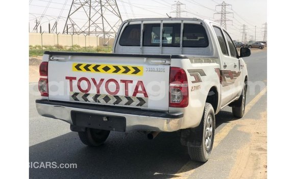 Nunua Imported Toyota Hilux White Gari ndani ya Import - Dubai nchini Malawi Nunua Imported Toyota Hilux White Gari ndani ya Import - Dubai nchini Malawi