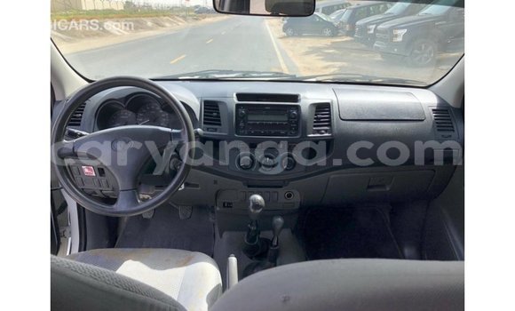 Nunua Imported Toyota Hilux White Gari ndani ya Import - Dubai nchini Malawi Nunua Imported Toyota Hilux White Gari ndani ya Import - Dubai nchini Malawi