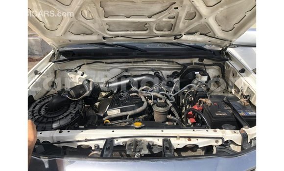 Nunua Imported Toyota Hilux White Gari ndani ya Import - Dubai nchini Malawi Nunua Imported Toyota Hilux White Gari ndani ya Import - Dubai nchini Malawi