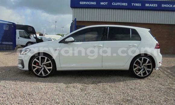 Nunua Mpya Volkswagen Golf GTI White Gari ndani ya Karonga nchini Malawi Nunua Mpya Volkswagen Golf GTI White Gari ndani ya Karonga nchini Malawi