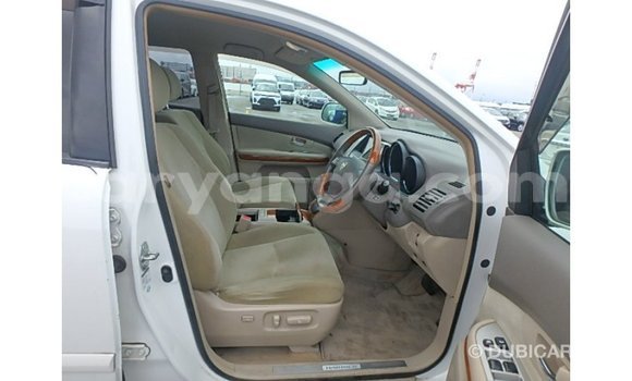 Nunua Imported Toyota Harrier White Gari ndani ya Import - Dubai nchini Malawi Nunua Imported Toyota Harrier White Gari ndani ya Import - Dubai nchini Malawi