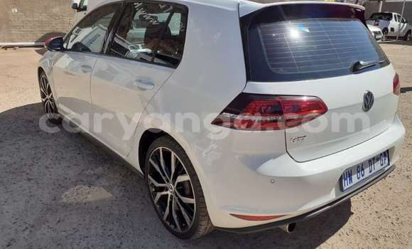 Buy Used Volkswagen Golf GTI White Car in Chilumba in Karonga Buy Used Volkswagen Golf GTI White Car in Chilumba in Karonga
