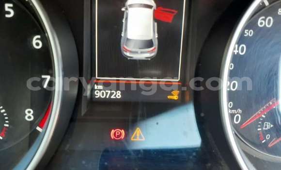 Buy Used Volkswagen Golf GTI White Car in Chilumba in Karonga Buy Used Volkswagen Golf GTI White Car in Chilumba in Karonga