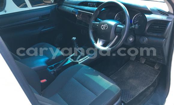 Buy Used Toyota Hilux White Car in Chilumba in Karonga Buy Used Toyota Hilux White Car in Chilumba in Karonga
