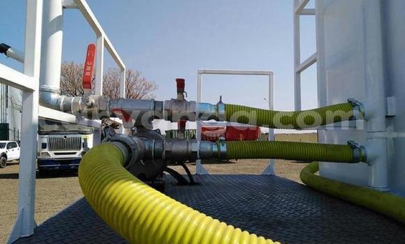 Buy Used Mercedes‒Benz Truck White Truck in Lilongwe in Malawi Buy Used Mercedes‒Benz Truck White Truck in Lilongwe in Malawi