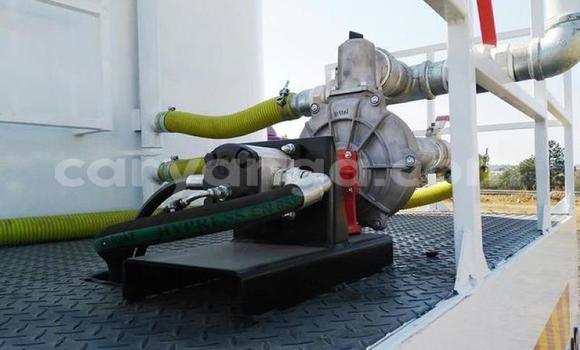 Buy Used Mercedes‒Benz Truck White Truck in Lilongwe in Malawi Buy Used Mercedes‒Benz Truck White Truck in Lilongwe in Malawi