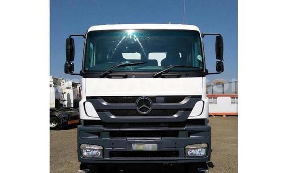 Buy Used Mercedes‒Benz Truck White Truck in Lilongwe in Malawi Buy Used Mercedes‒Benz Truck White Truck in Lilongwe in Malawi