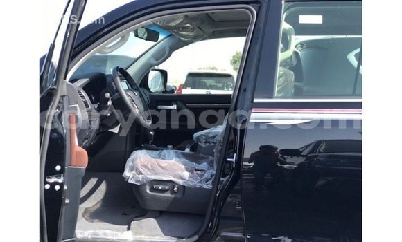 Buy Import Toyota Land Cruiser Black Car in Import - Dubai in Malawi Buy Import Toyota Land Cruiser Black Car in Import - Dubai in Malawi