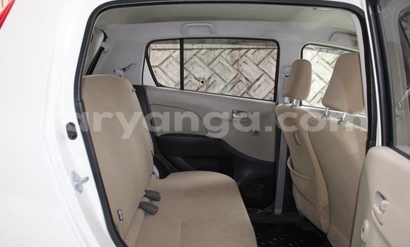 Buy Used Daihatsu Mira White Car in Blantyre in Malawi