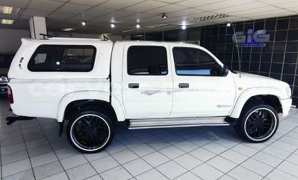 Buy Used Toyota Hilux White Car in Lilongwe in Malawi Buy Used Toyota Hilux White Car in Lilongwe in Malawi
