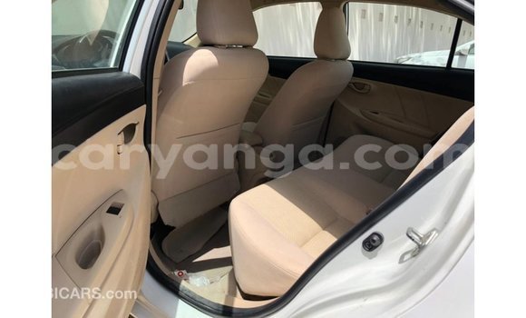 Nunua Imported Toyota Yaris White Gari ndani ya Import - Dubai nchini Malawi Nunua Imported Toyota Yaris White Gari ndani ya Import - Dubai nchini Malawi