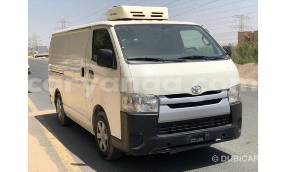 Nunua Imported Toyota Hiace White Gari ndani ya Import - Dubai nchini Malawi Nunua Imported Toyota Hiace White Gari ndani ya Import - Dubai nchini Malawi