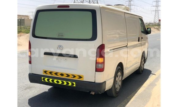 Nunua Imported Toyota Hiace White Gari ndani ya Import - Dubai nchini Malawi Nunua Imported Toyota Hiace White Gari ndani ya Import - Dubai nchini Malawi